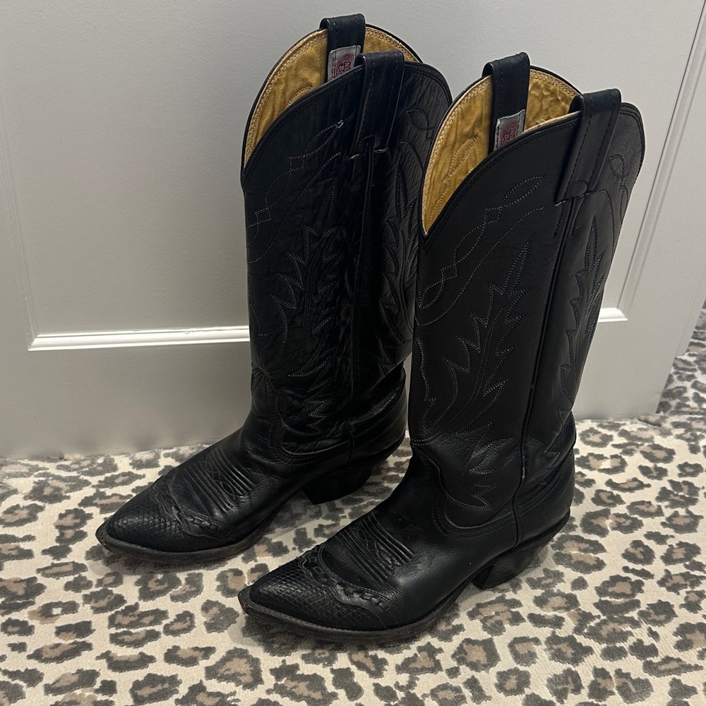 Black Leather Heeled Boots- women’s size 37